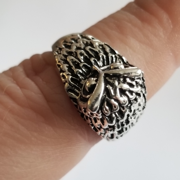 Relisted -Owl ring silver tone Ring size 7.75 7 3/4 goth punk witchy - Picture 3 of 8